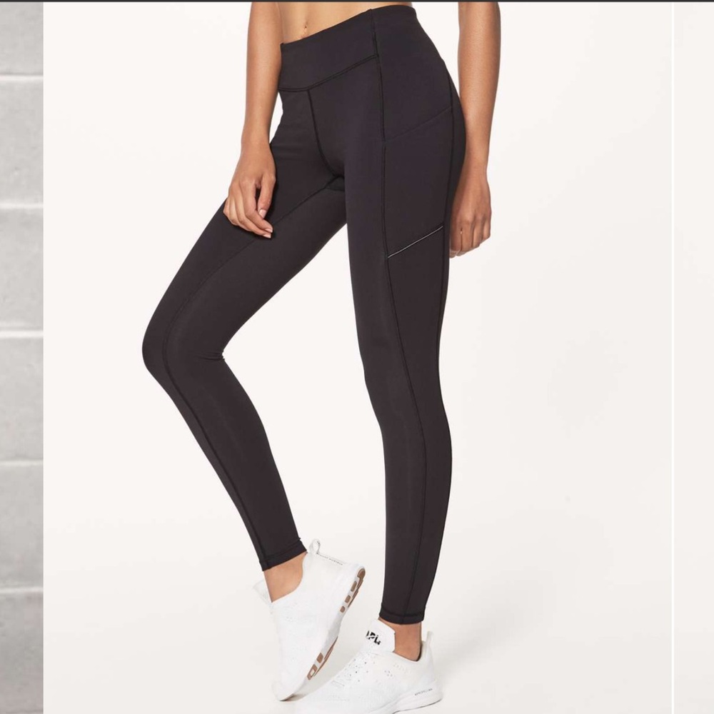 Lululemon Speed Up Tight *Full-On Luxtreme 28"
Black (First Release)